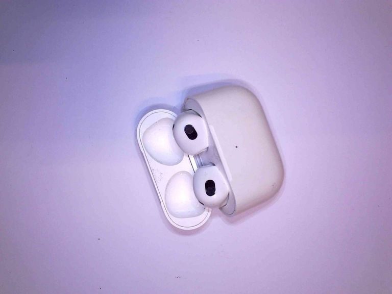 Купити Apple airpods 3rd generation Б/У