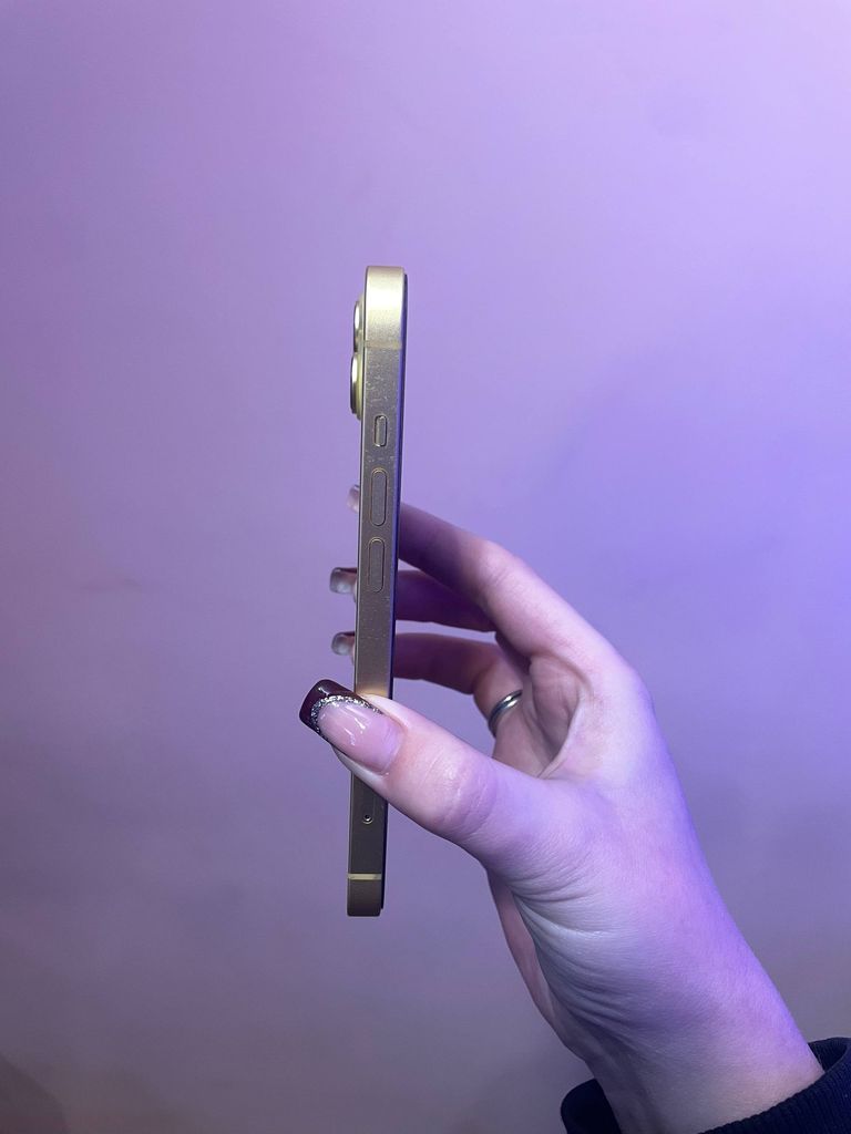 Apple iPhone 14 256GB eSIM Yellow (MR3K3) Код:null. Изображение 9