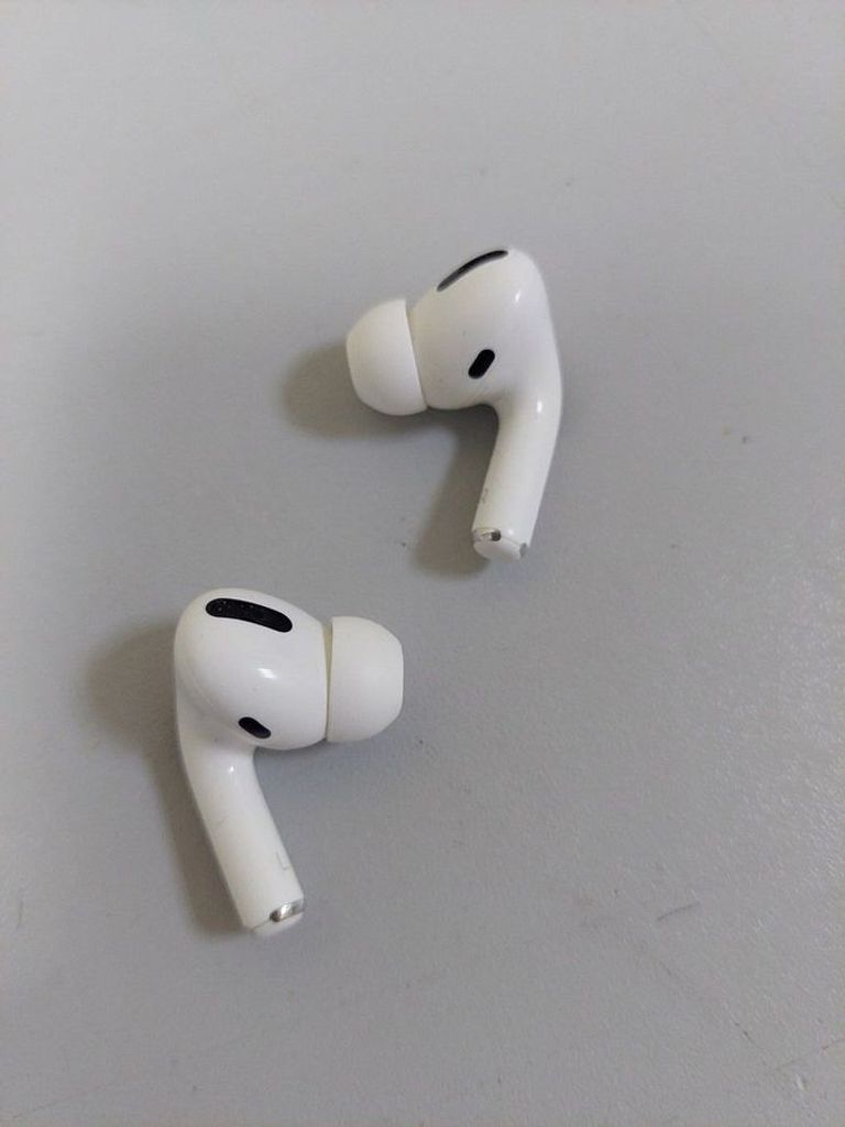 Оголошення Apple AirPods Pro (MWP22) Б/У