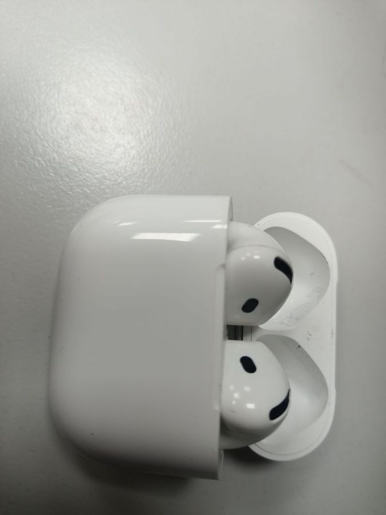 Дешиво Apple airpods 4 с ломбарда