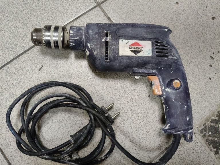 Дешиво SPARKY BUR 130E с ломбарда