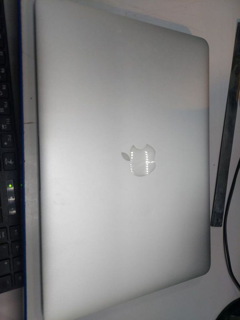 Объявление Apple macbook air a1466 13,3" core i5 1.4 ghz/ram4gb/ssd128gb/intel hd graphics 5000 Б/У