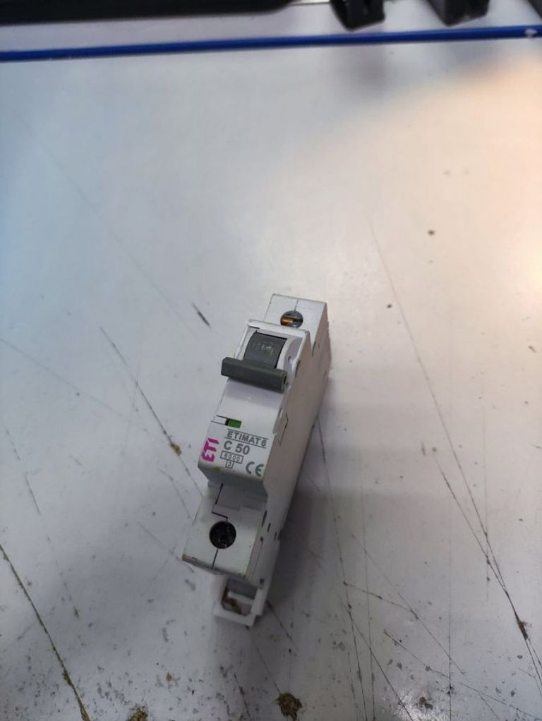 Объявление Eti ETIMAT 10 1p C 50А 6 kA (2131721) Б/У