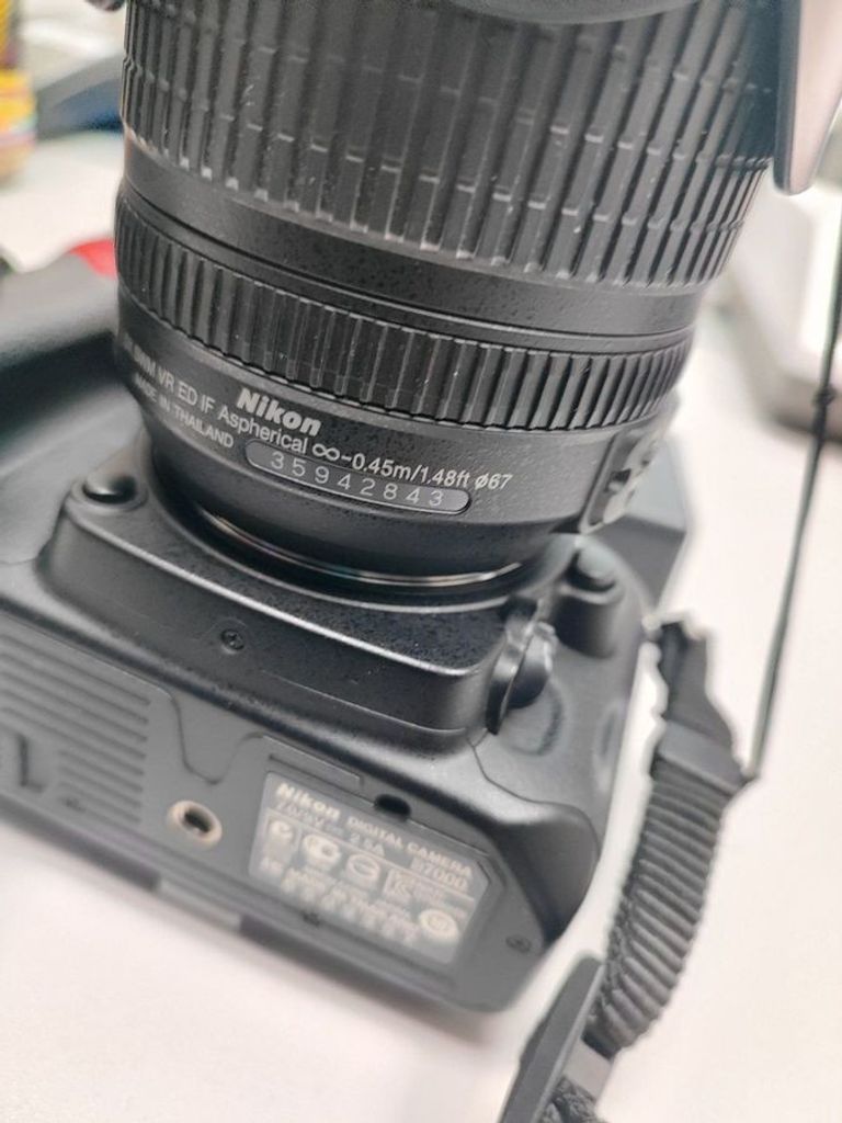 Дешево Nikon d7000 + nikkor af-s 18-105mm f/3.5-5.6g ed vr dx з ломбарду