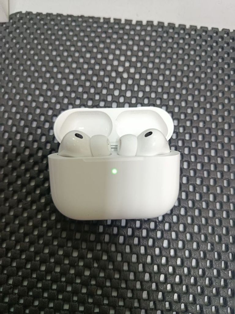 Купити AirPods Pro 3 Б/У