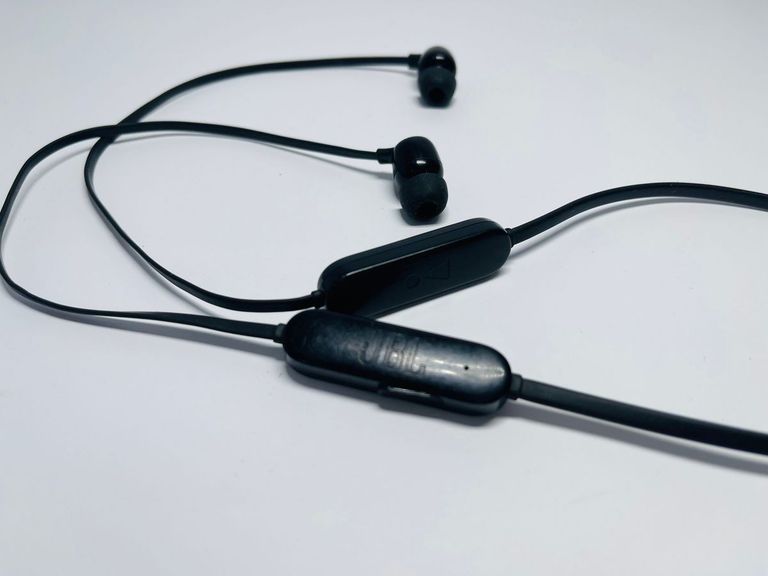 Оголошення Jbl tune 125tws Б/У