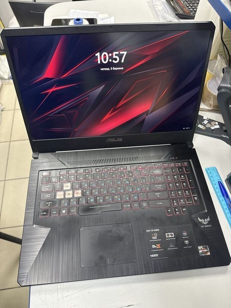 Дешиво Asus 15/ryzen 5 3550h ddr4/8gb ddr4/ssd 512 gb/geforce gtx1650 4gb с ломбарда