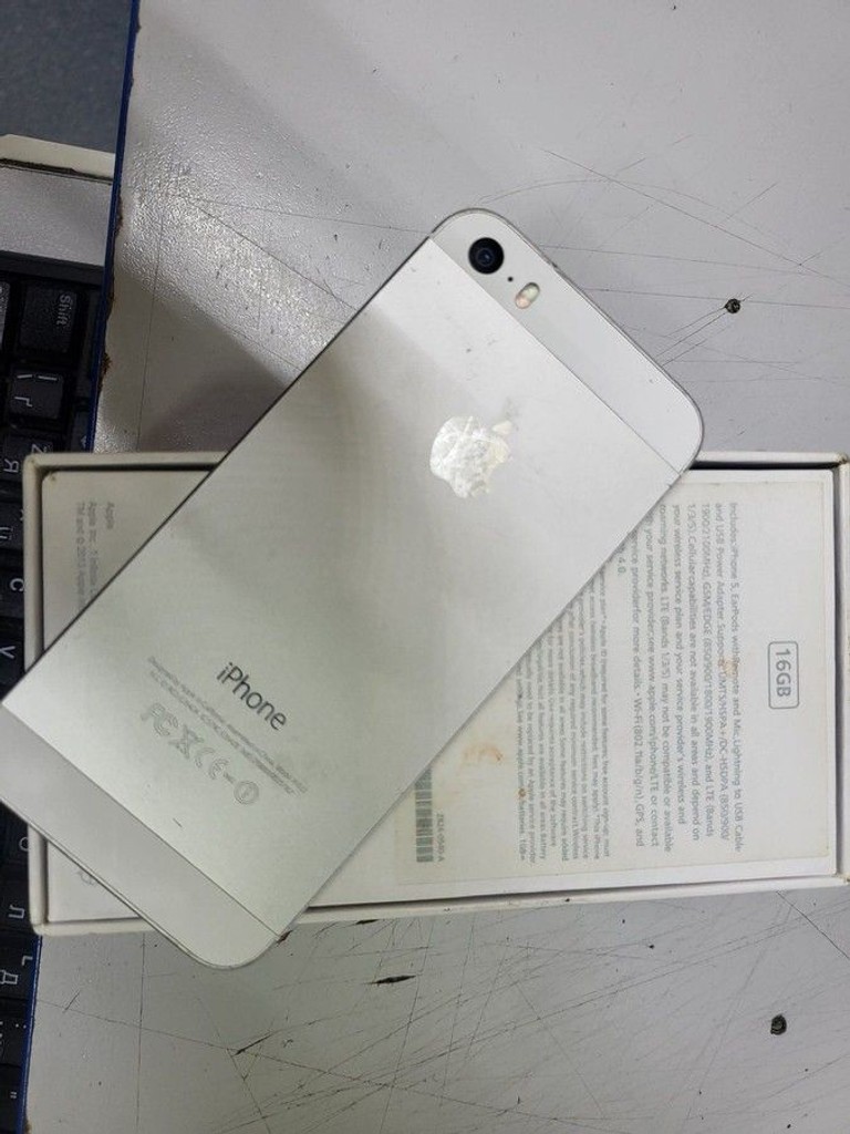 Купити Apple iphone 5 16gb Б/У