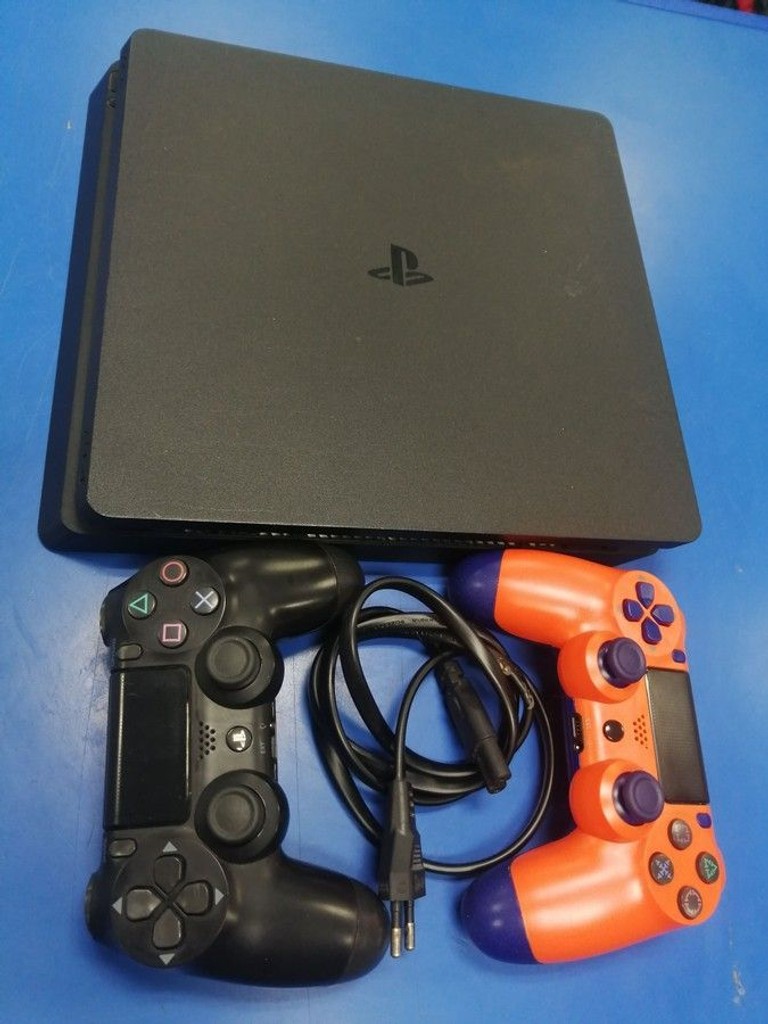 Купити Sony playstation 4 slim 500gb Б/У
