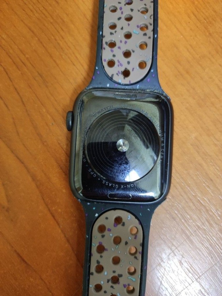 Распродажа Apple watch se gps 44mm aluminum case, продавец Техноскарб