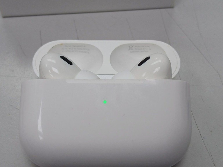Дешево Apple airpods pro 2nd generation magsafe з ломбарду