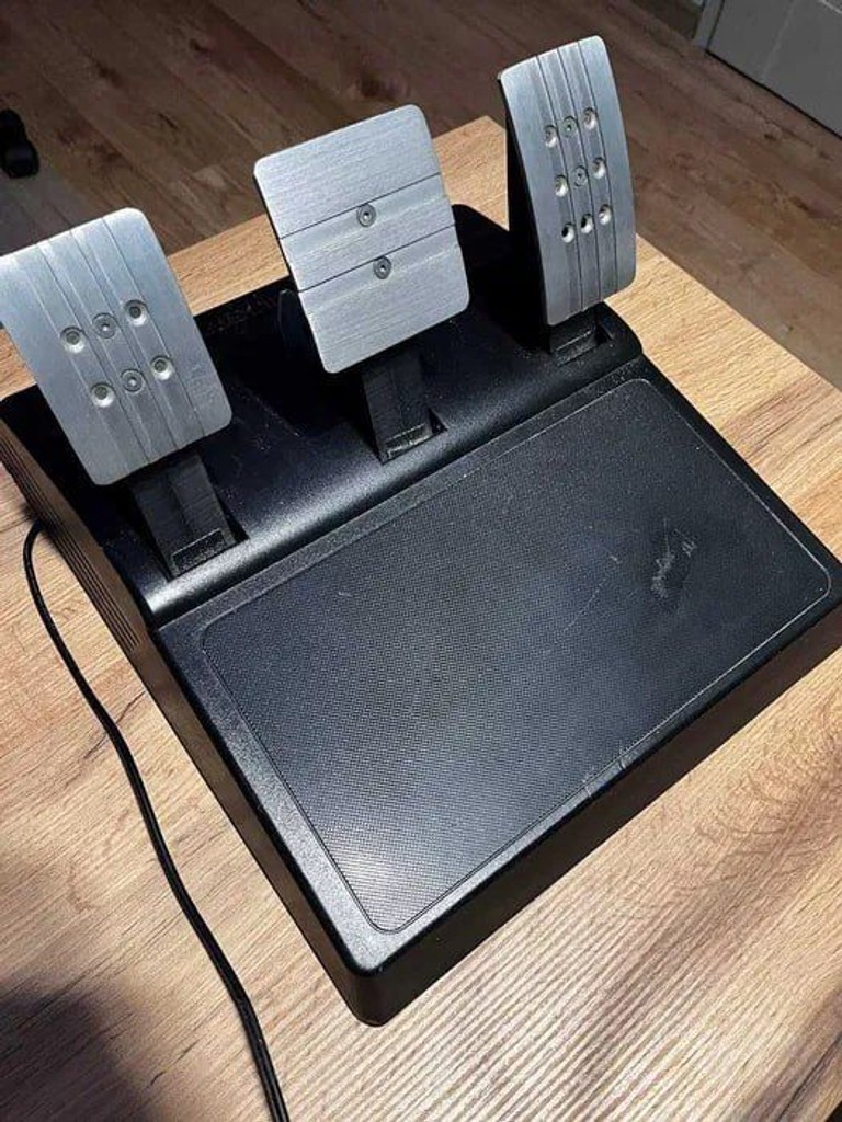 Thrustmaster T300 RS GT EditionOfficial Sony licensed (4160681) Код:null. Зображення 4