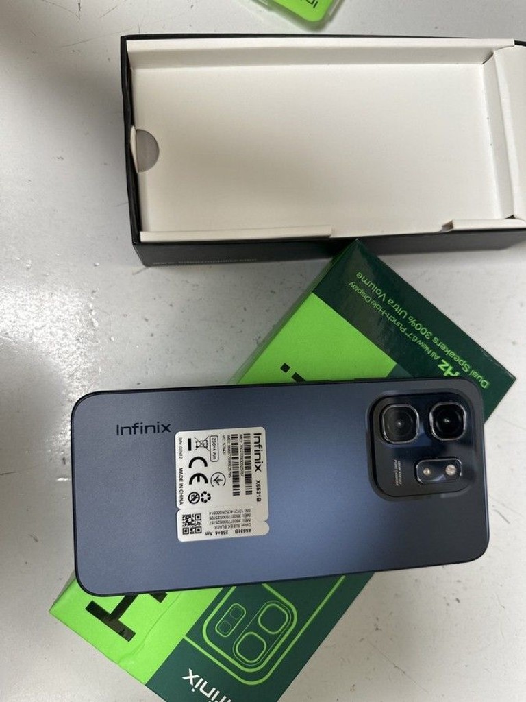 Дешево Infinix hot 50i 4/256gb x6531 з ломбарду