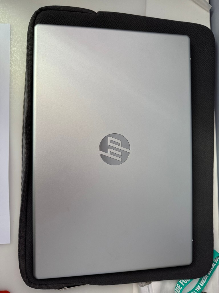 Купити Hp 14-ep0012ua Ceramic White (833G8EA) Б/У