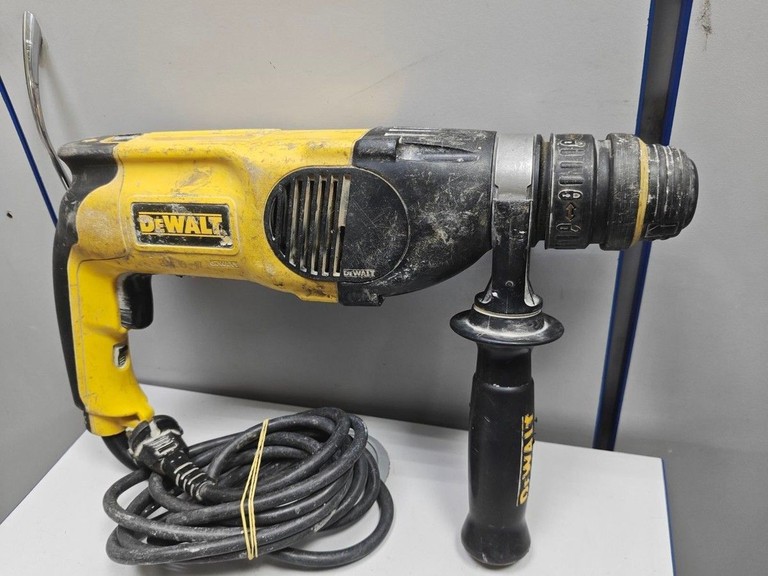 Розпродаж DeWALT D25124K, продавець Техноскарб