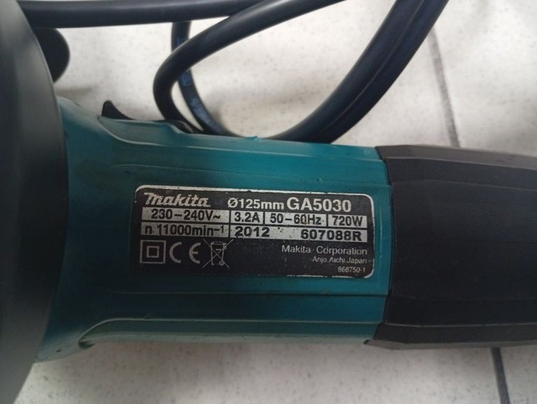 Купити Makita GA5030R Б/У