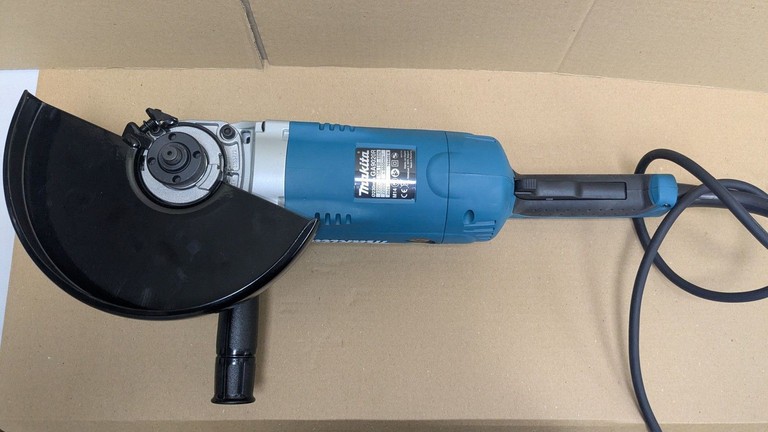 Купити Makita GA9020RF Б/У