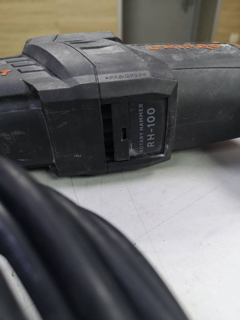 Розпродаж Dnipro-M rh-100, продавець Техноскарб