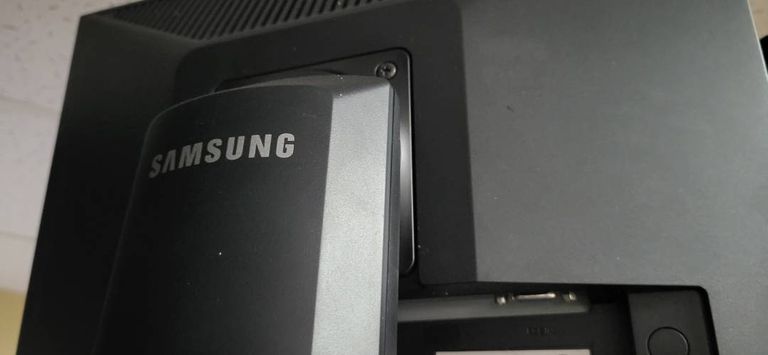 Samsung 740n