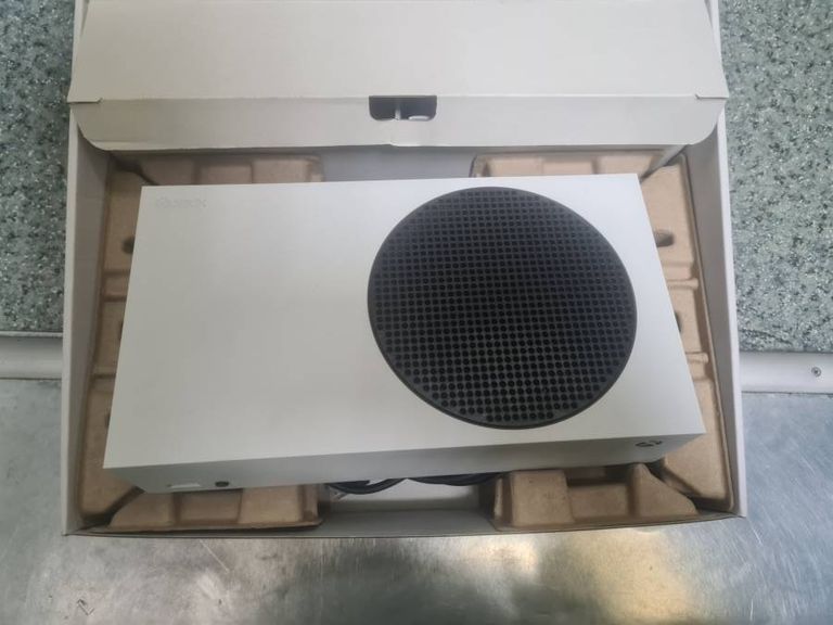 Купити Microsoft xbox series s 512gb Б/У