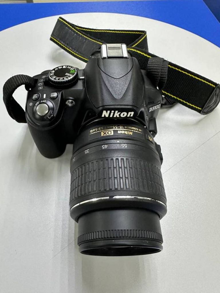 Дешево Nikon d3100 kit / af-s nikkor 18-55mm f:3,5-5,6g vr dx з ломбарду