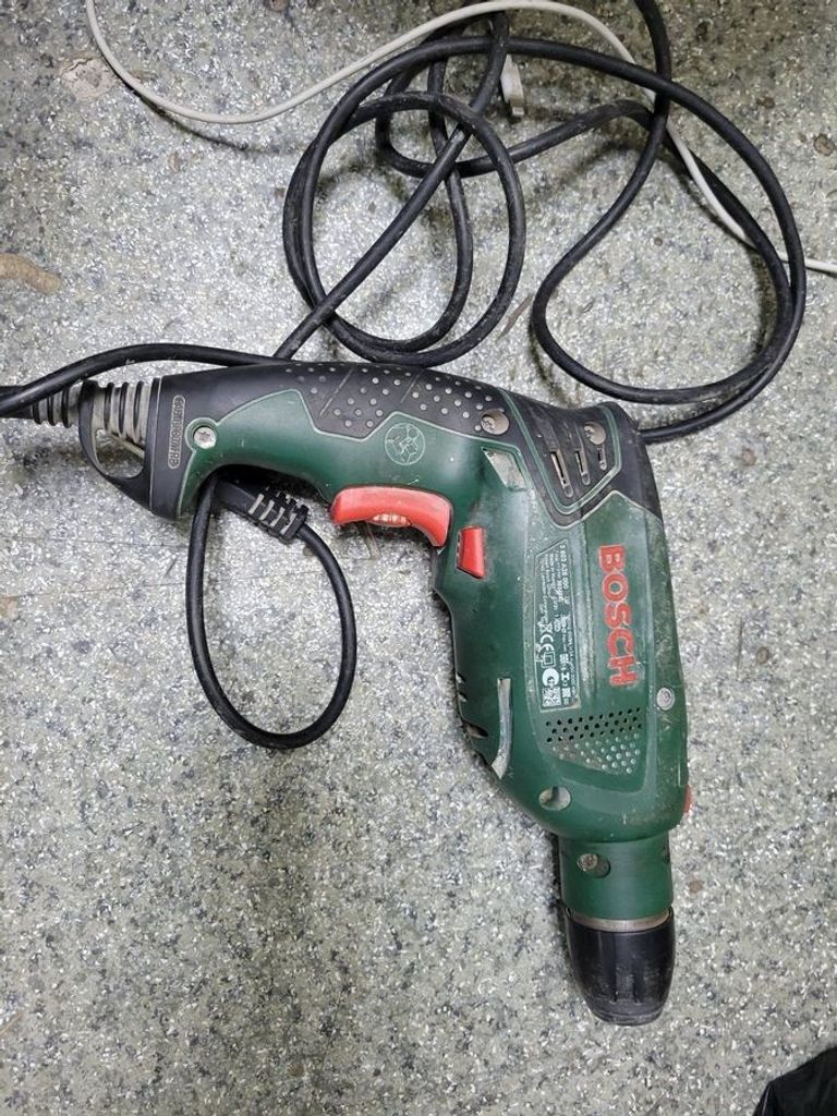 Дешево Bosch psb 650 re з ломбарду