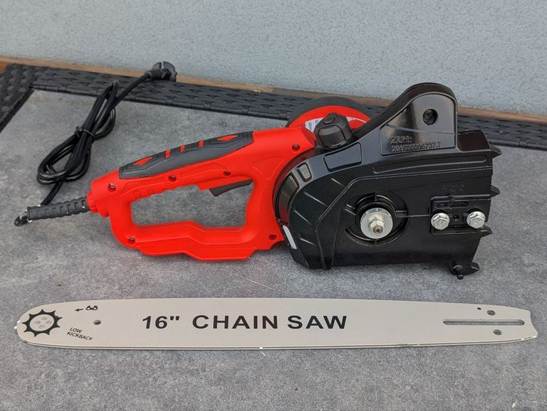 Объявление Пила ланцюгова електромережева Chain Saw 7018.  220 В 2 кВт, шина 16"/40см, 56 звеників. Нова.  Б/У
