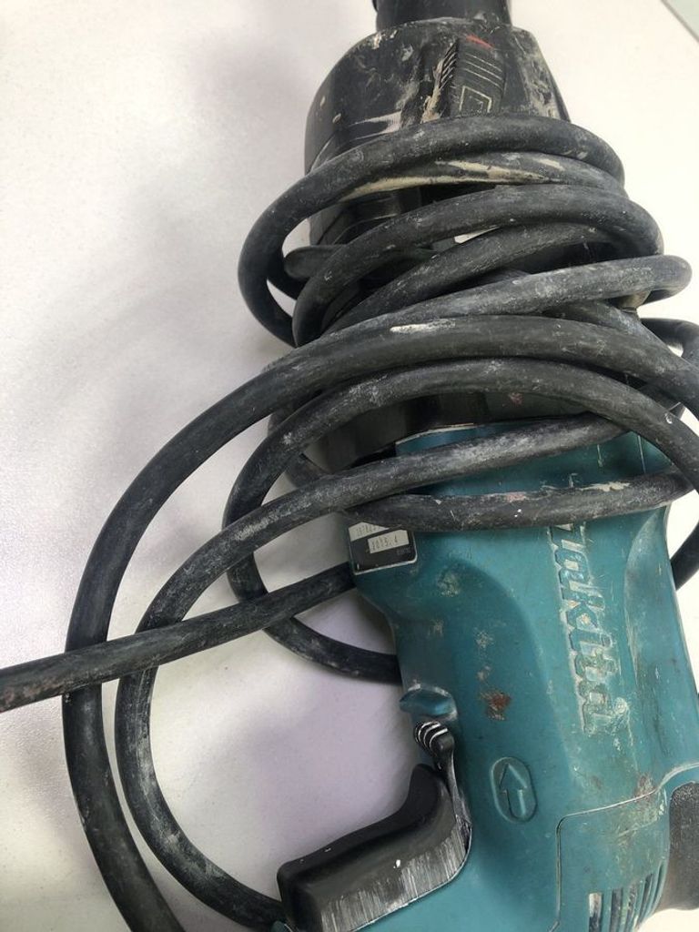 Дешиво Makita hr 2450 с ломбарда