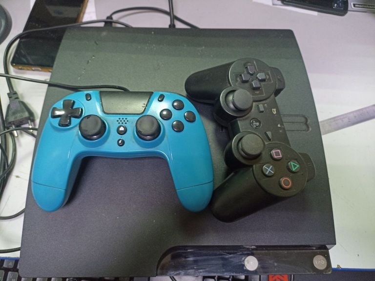 Купити Sony playstation 3 250gb Б/У