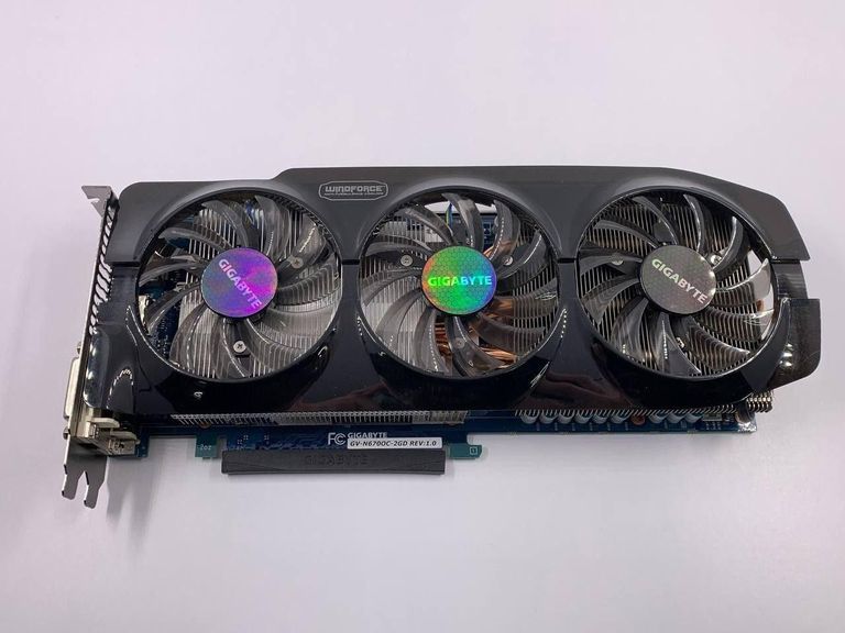 Купити GIGABYTE GTX 670 2GB Б/У