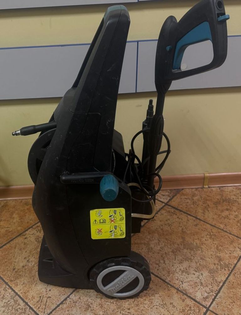 Дешево Makita hw111 з ломбарду