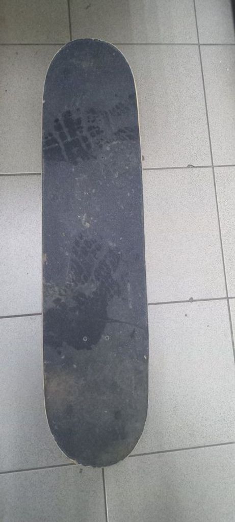 Дешиво Globe без моделі с ломбарда