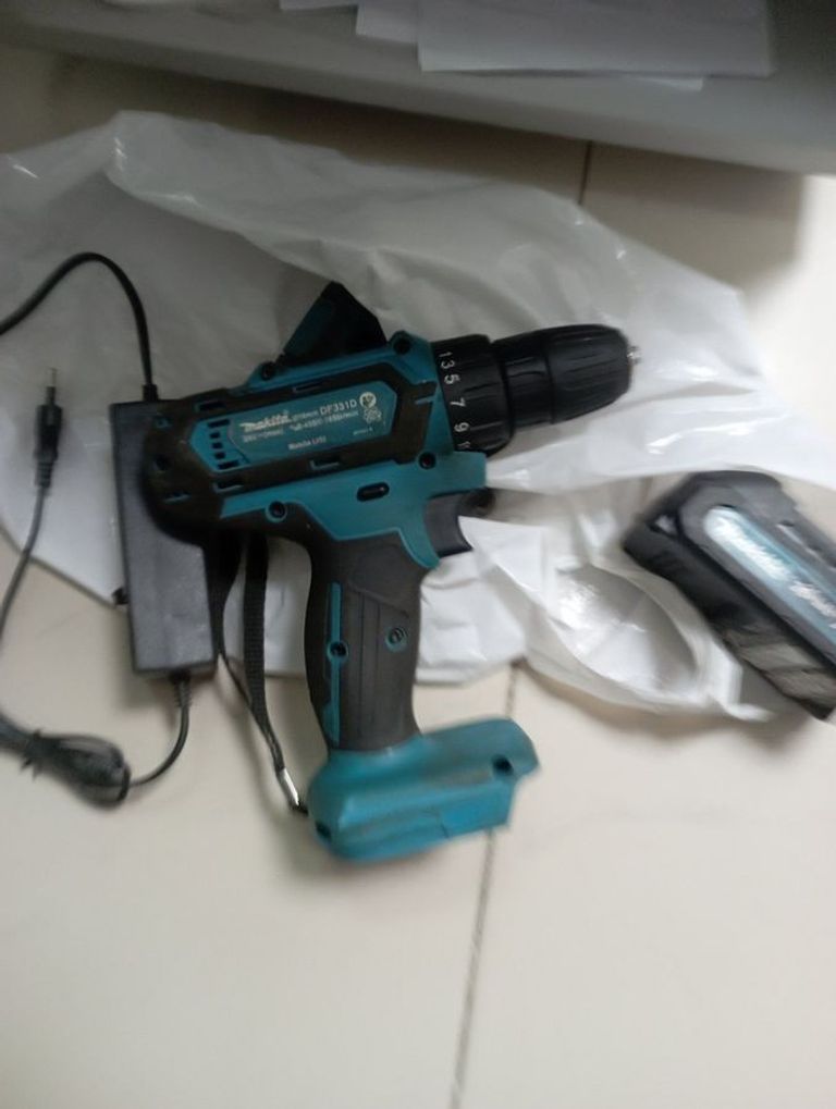Купити Makita df331dwae 2акб 2ah зп Б/У