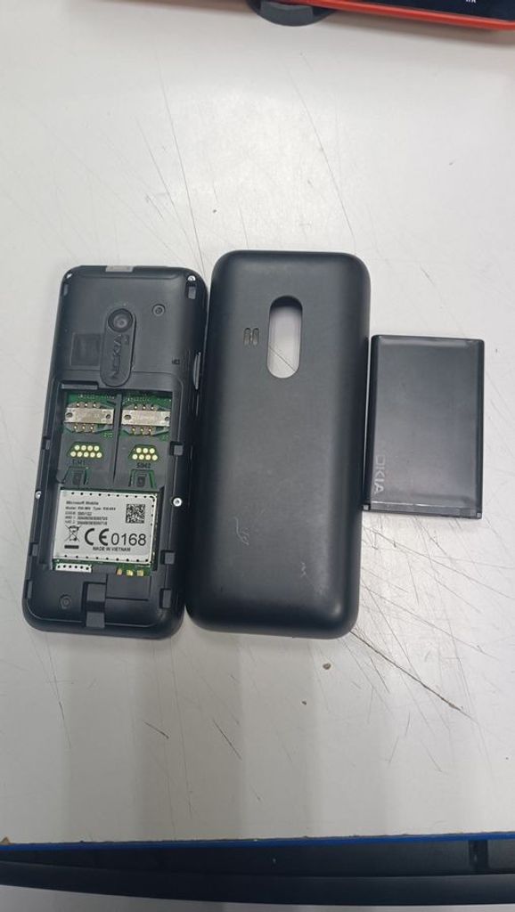 Дешево Nokia 220 dual sim з ломбарду