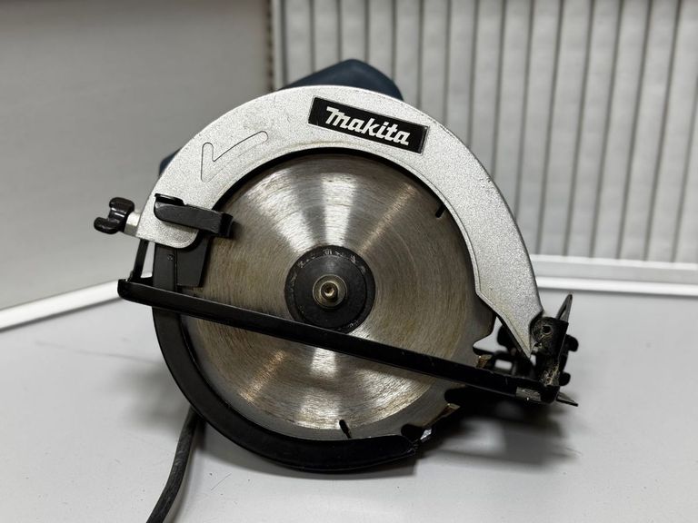 Купить Makita копія hs7701 Б/У