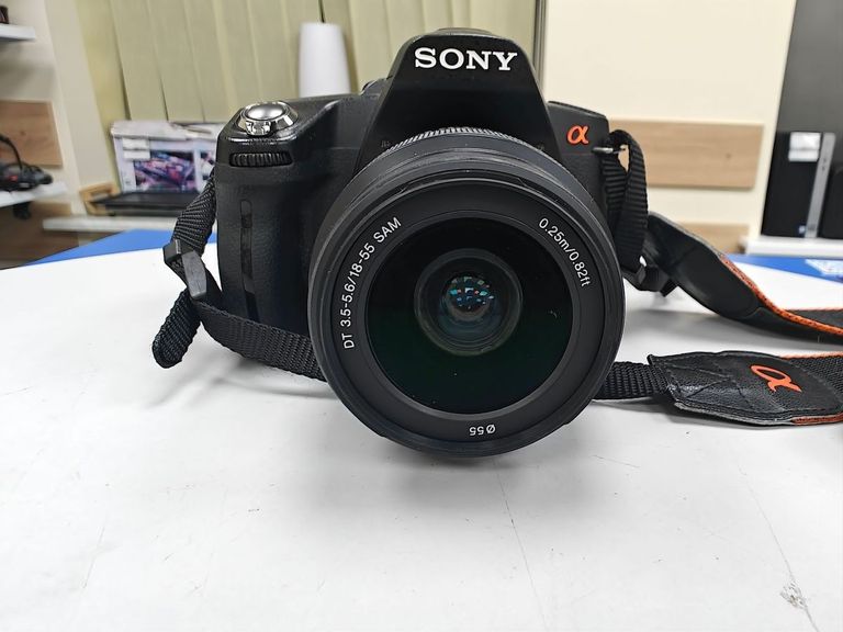 Купить Sony alpha dslr-a390 + dt sam ii 18-55mm f/3,5-5,6 Б/У