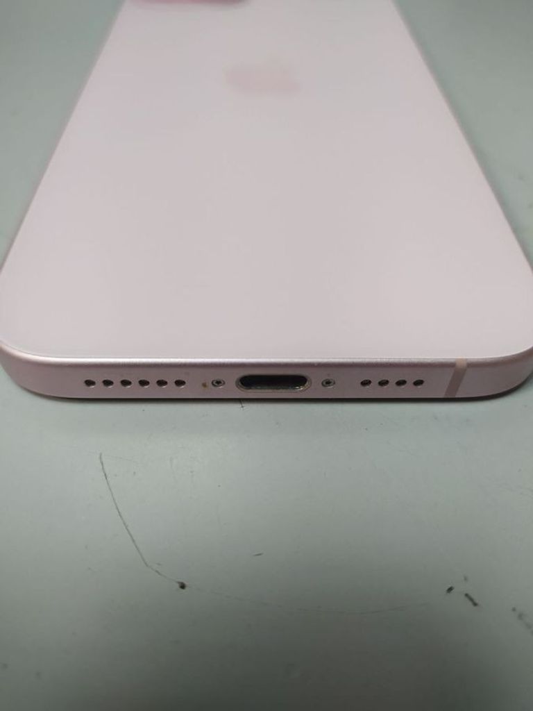 Дешево Apple iPhone 15 Plus 128GB Pink з ломбарду