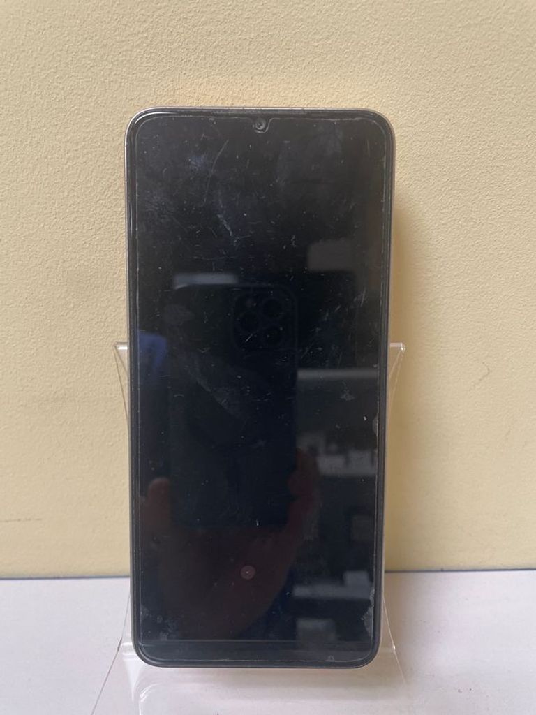 Дешево Infinix hot 30i x669d 4/128gb з ломбарду