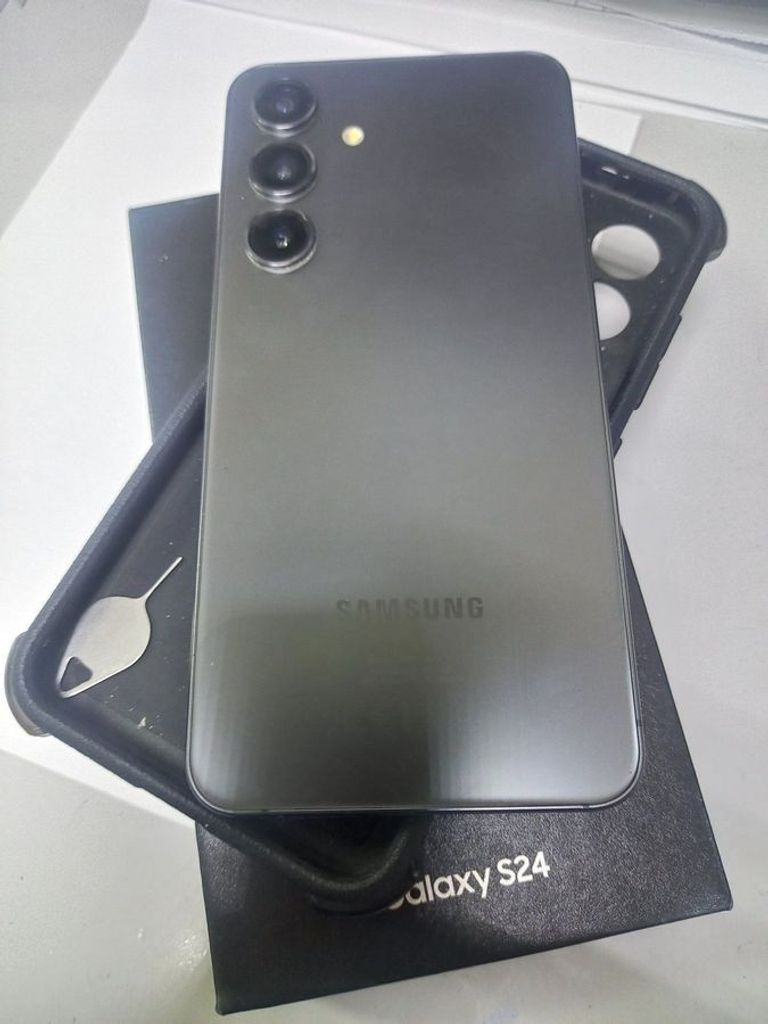 Дешево Samsung galaxy s24 8/256gb з ломбарду