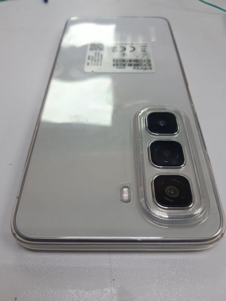 Дешиво Infinix hot 50 8/256gb с ломбарда