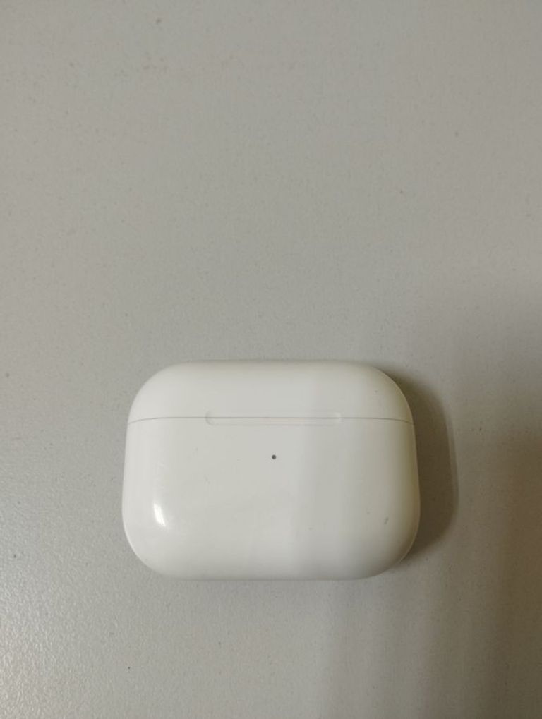 Оголошення Apple airpods pro 2nd generation with magsafe charging case usb-c Б/У
