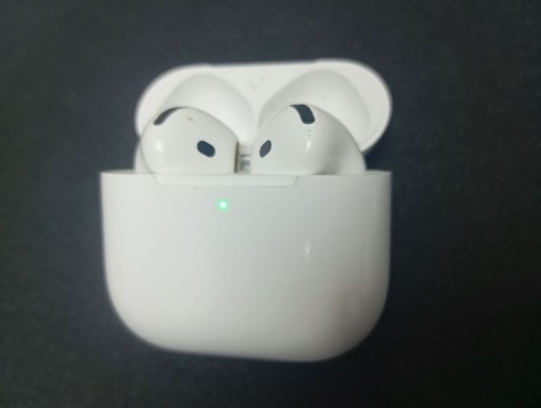 Дешиво Apple airpods 4 с ломбарда