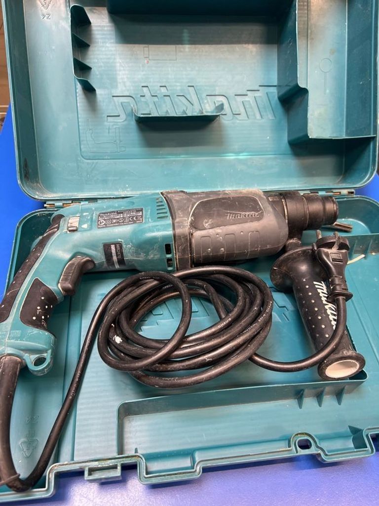 Купити Makita HR2470 Б/У