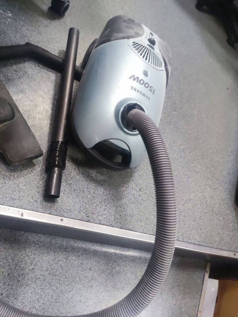 Дешево Samsung vc-6015 з ломбарду