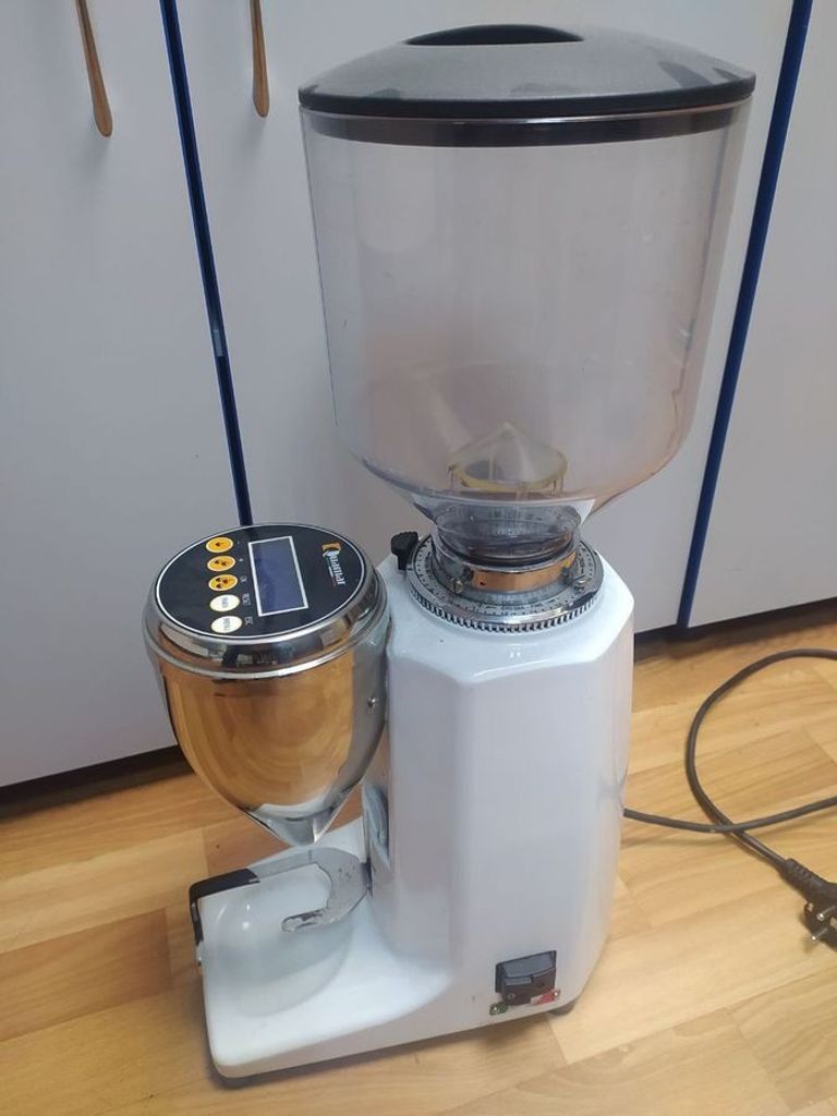 Купити Quamar m80 Б/У