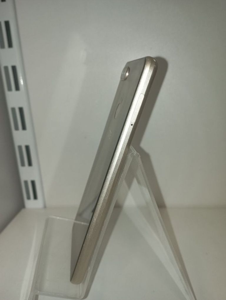 Дешево Zte v9 blade 3/32gb з ломбарду