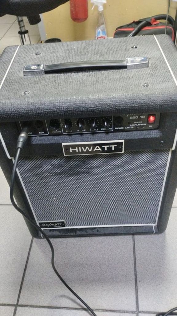 Купити Hiwatt MAXWATT B-20 Б/У