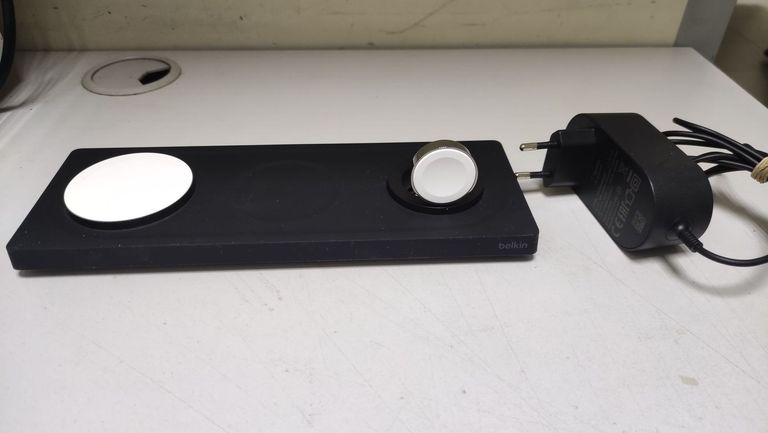 Купити Belkin boost charge pro 3-in-1 wireless charging pad with magsafe Б/У