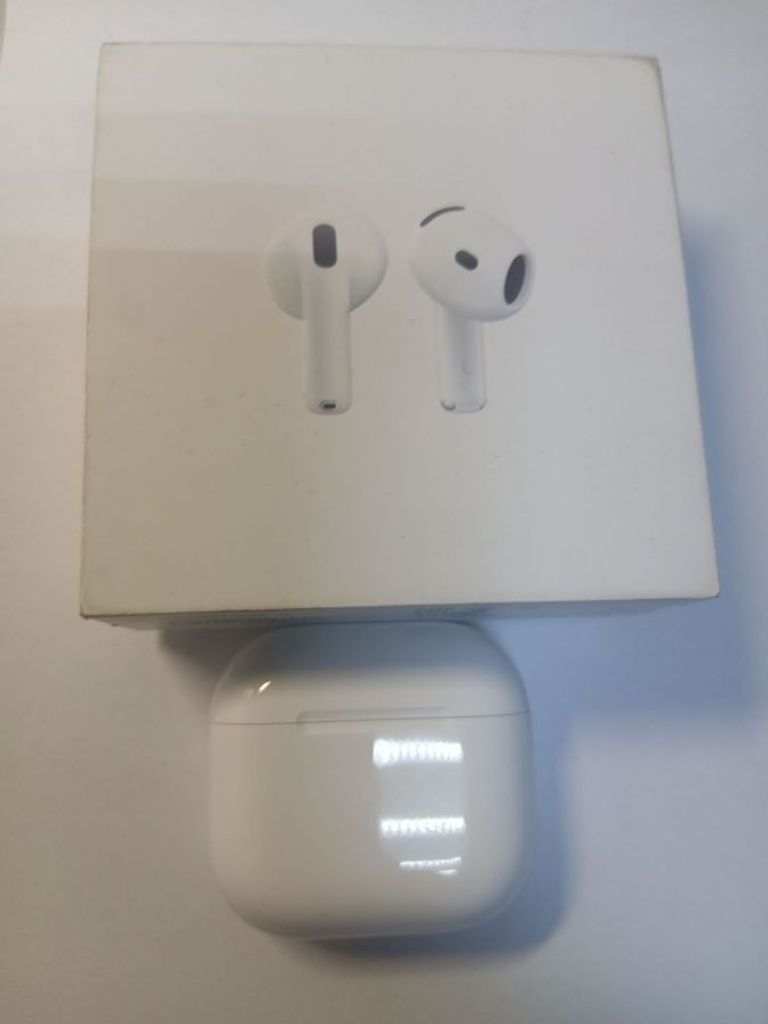 Купити Apple airpods 4 Б/У