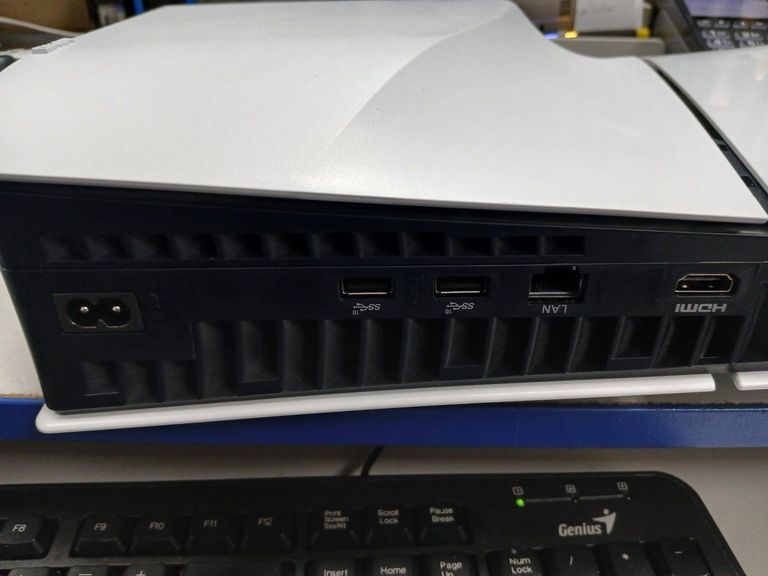 Дешиво Sony PlayStation 5 825GB с ломбарда